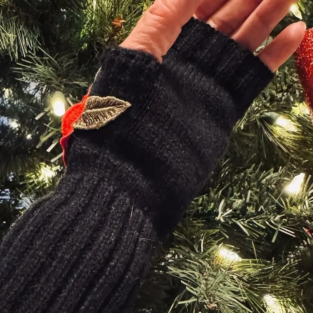 Black Knit Gloves with Red Rose Embroidery Detail Fingerlesss One Size